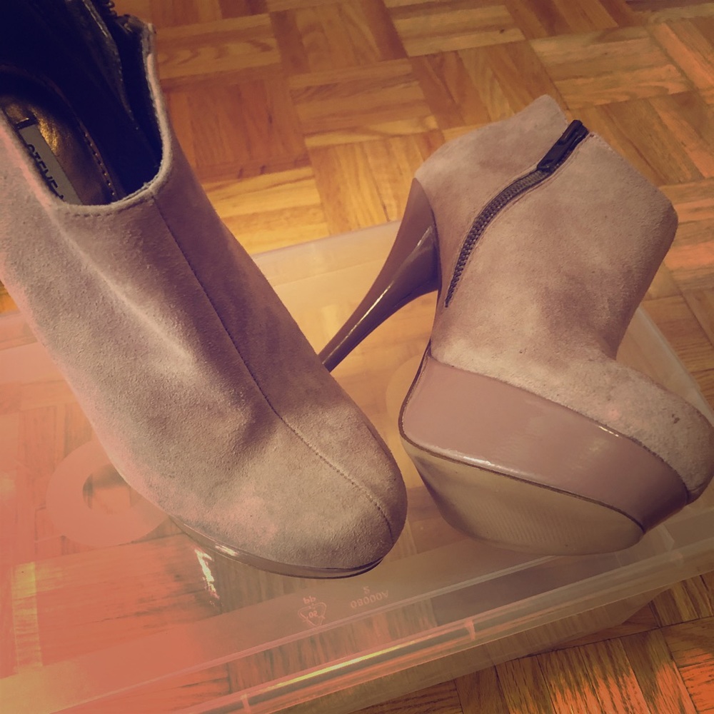 Suede beige Steve Madden platform boots